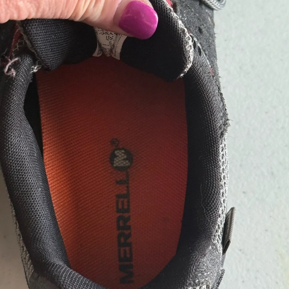 Merrell Men’s Size 8 Waterproof Hiking Shoe
**Host Pick** - Picture 4 of 8